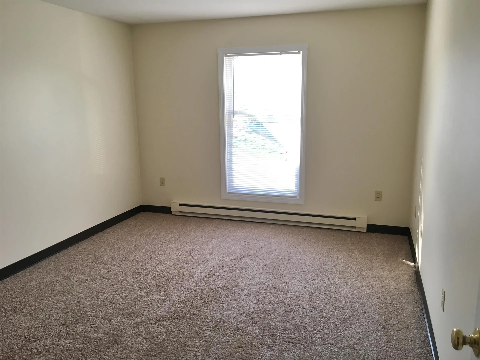 171 Eastern Avenue Manchester NH 03104
