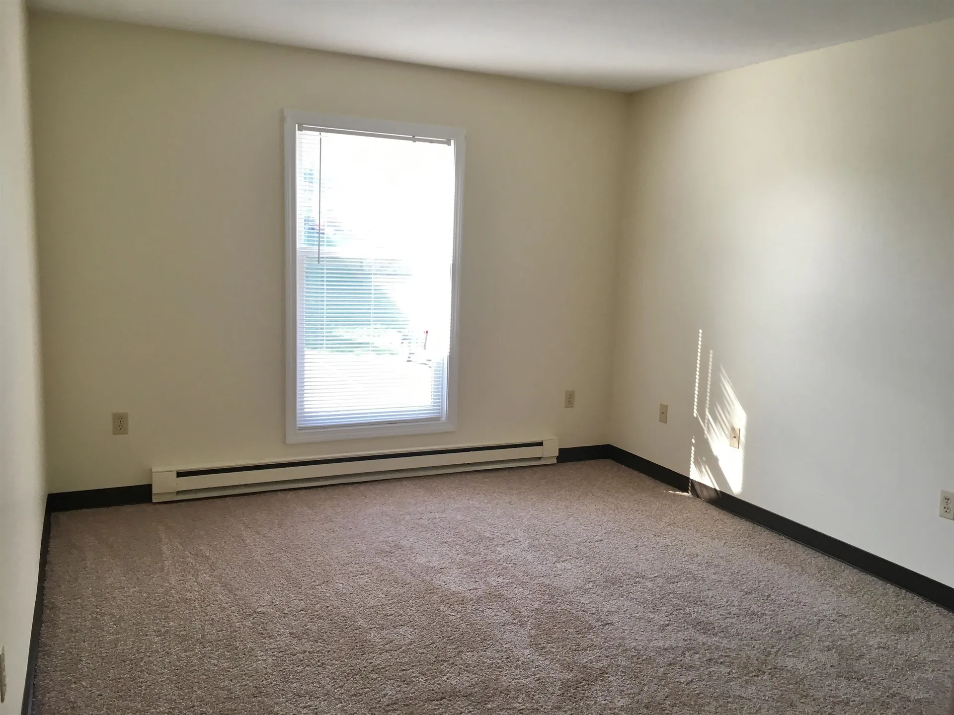 171 Eastern Avenue Manchester NH 03104