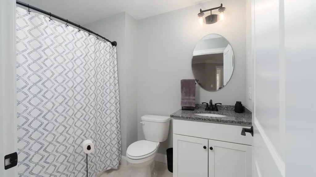6 Anita Drive Hudson NH 03051
