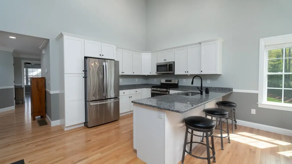 6 Anita Drive Hudson NH 03051
