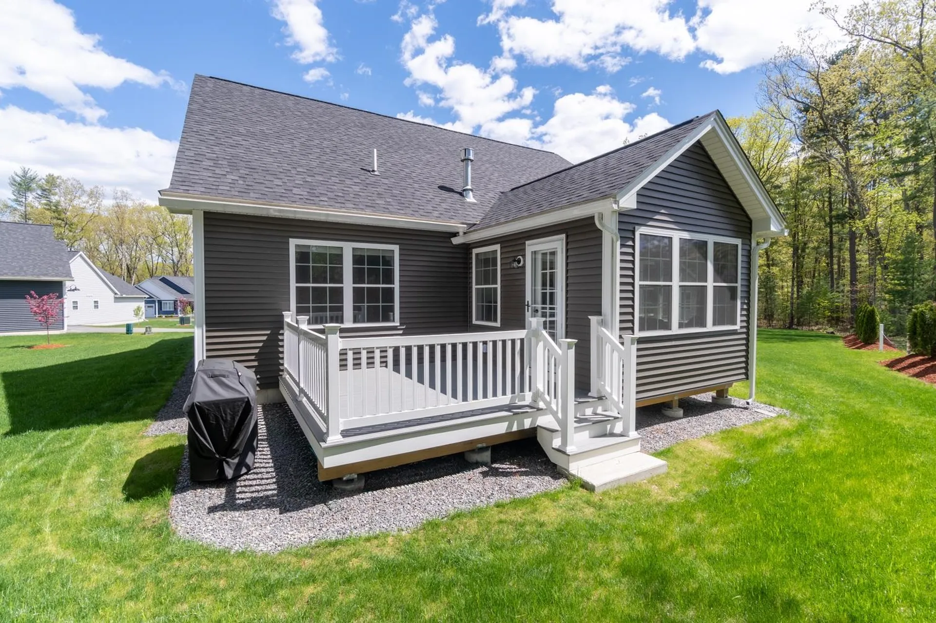 6 Anita Drive Hudson NH 03051
