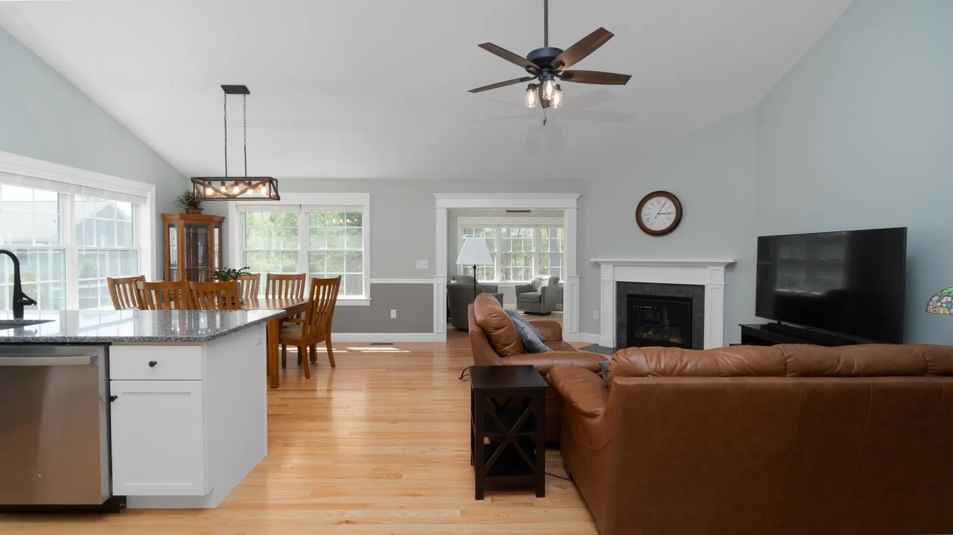 6 Anita Drive Hudson NH 03051