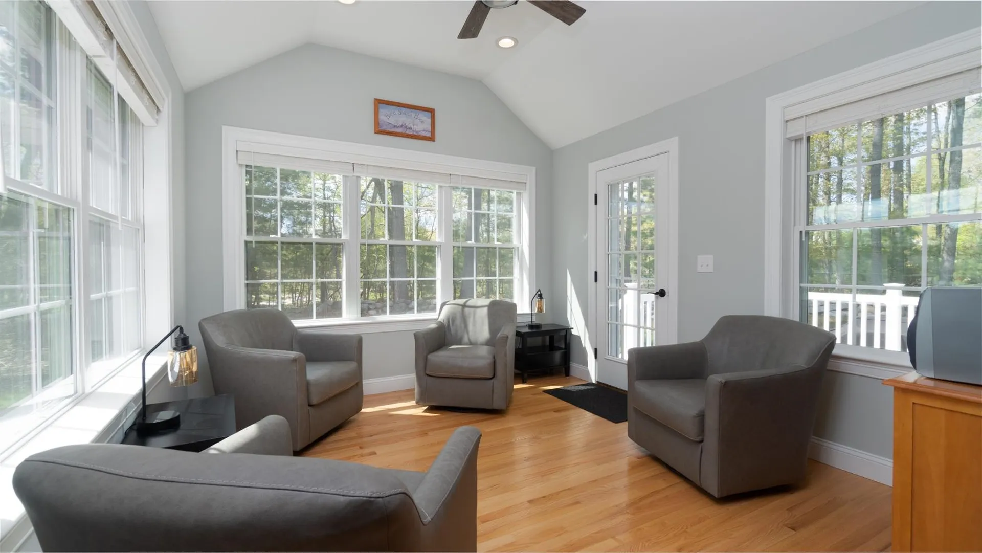 6 Anita Drive Hudson NH 03051