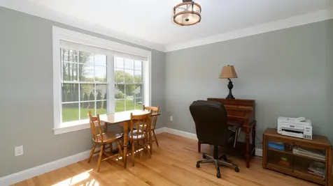 6 Anita Drive Hudson NH 03051