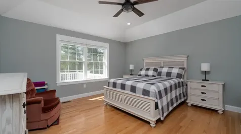 6 Anita Drive Hudson NH 03051