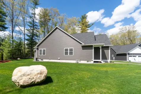 6 Anita Drive Hudson NH 03051