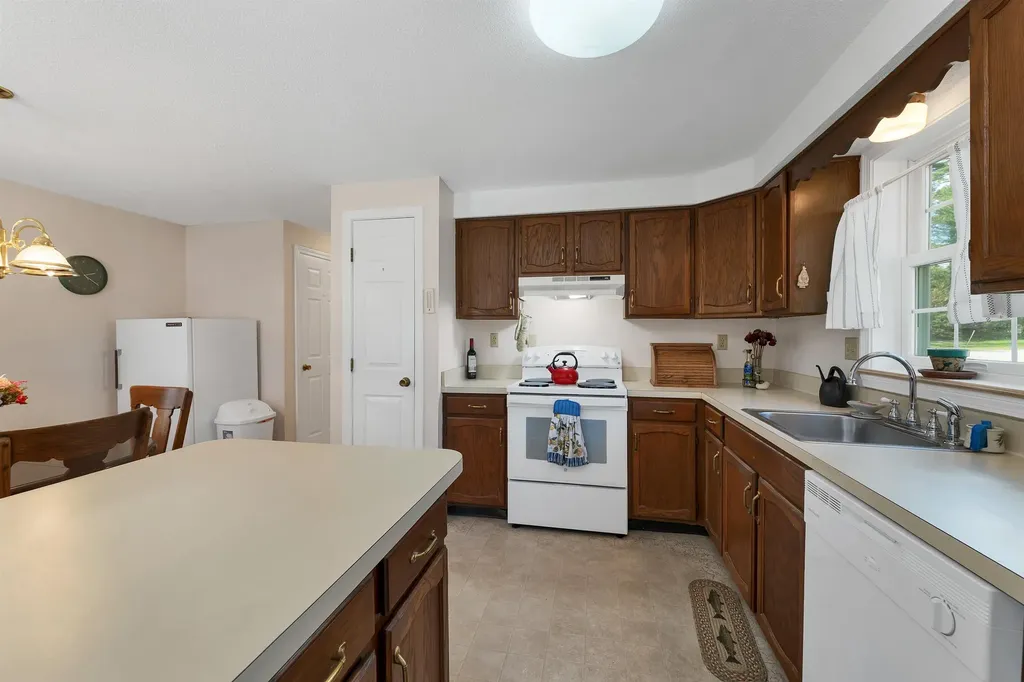 2 Aspen Lane Merrimack NH 03054