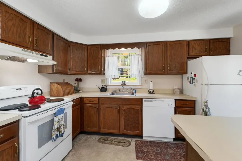 2 Aspen Lane Merrimack NH 03054
