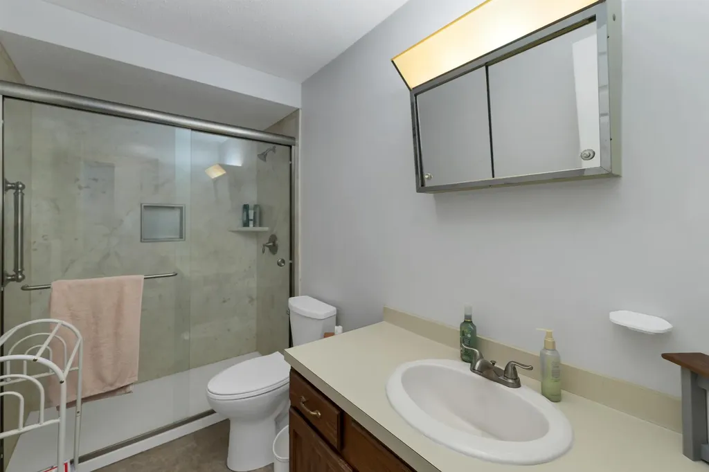 2 Aspen Lane Merrimack NH 03054