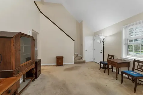2 Aspen Lane Merrimack NH 03054