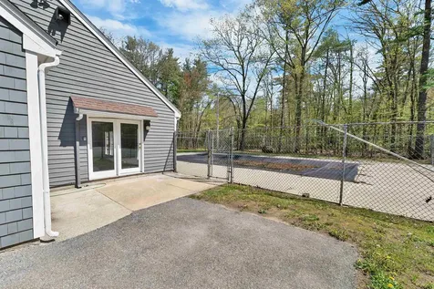 2 Aspen Lane Merrimack NH 03054