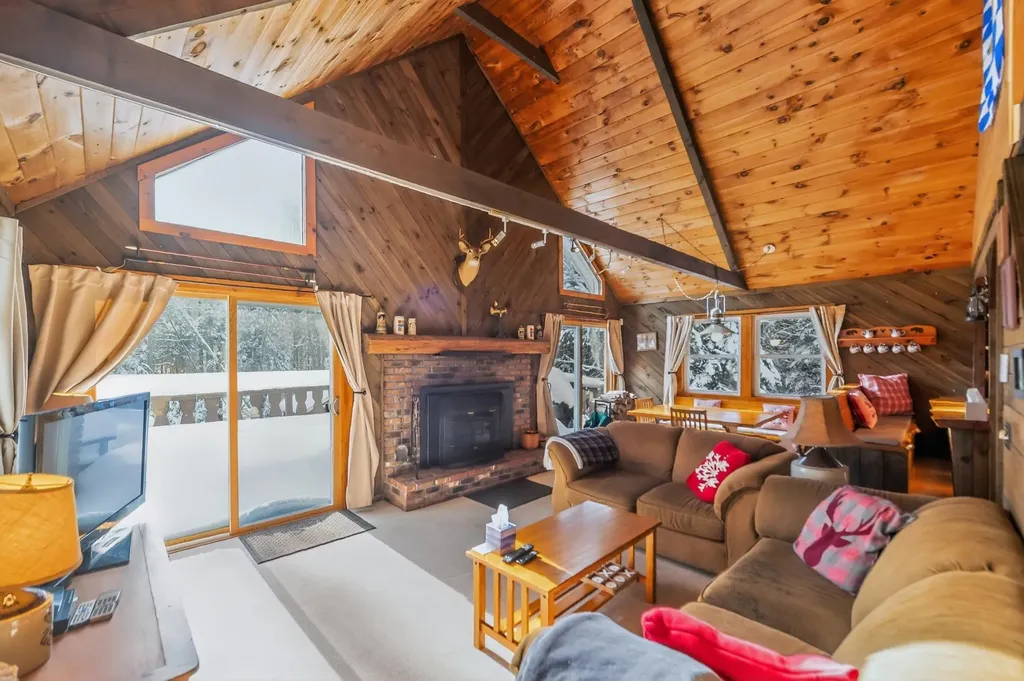 48 Upper Highlands Loop Dover VT 05356