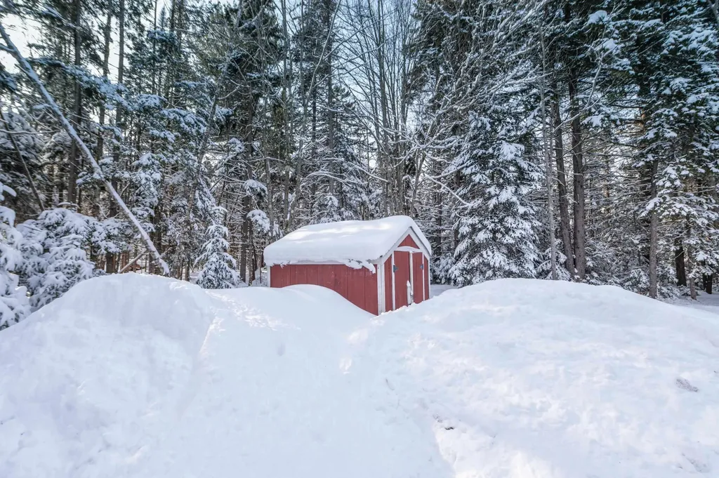 48 Upper Highlands Loop Dover VT 05356