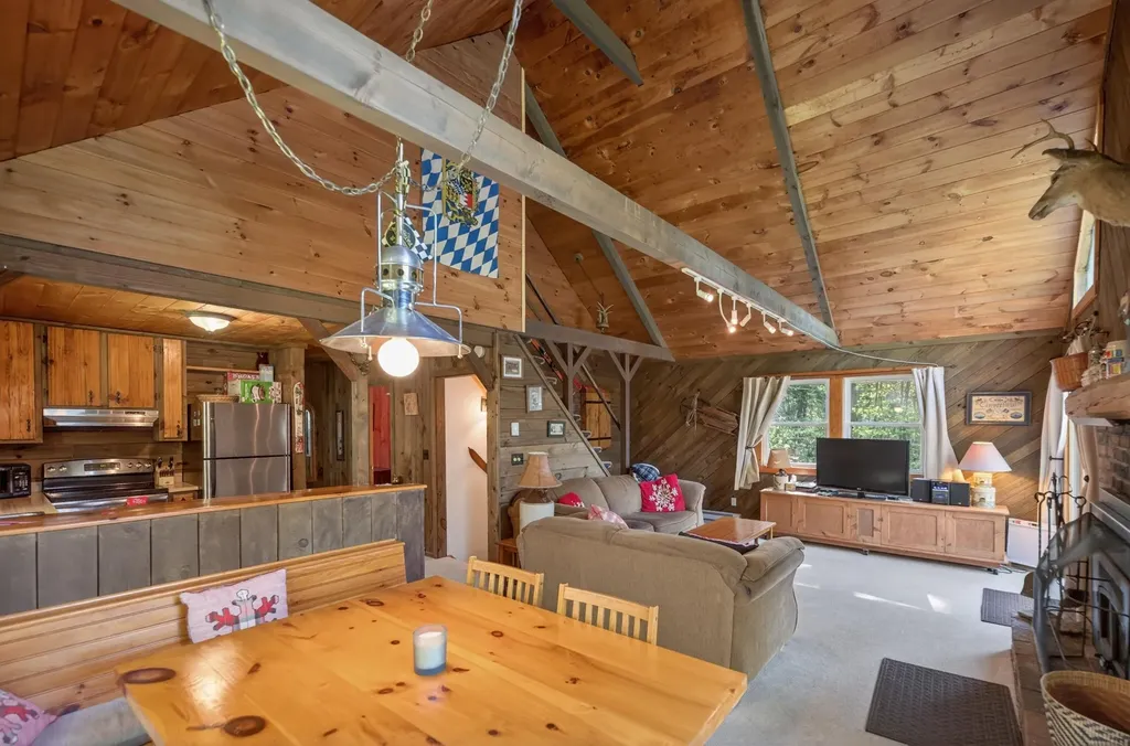 48 Upper Highlands Loop Dover VT 05356