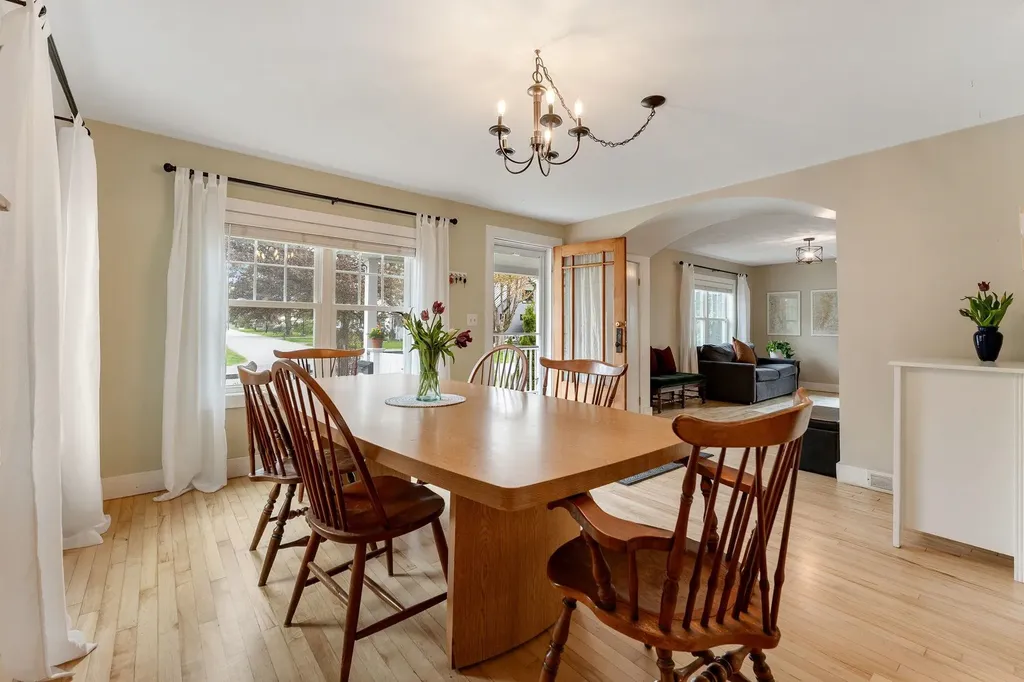 25 Birch Street South Burlington VT 05403