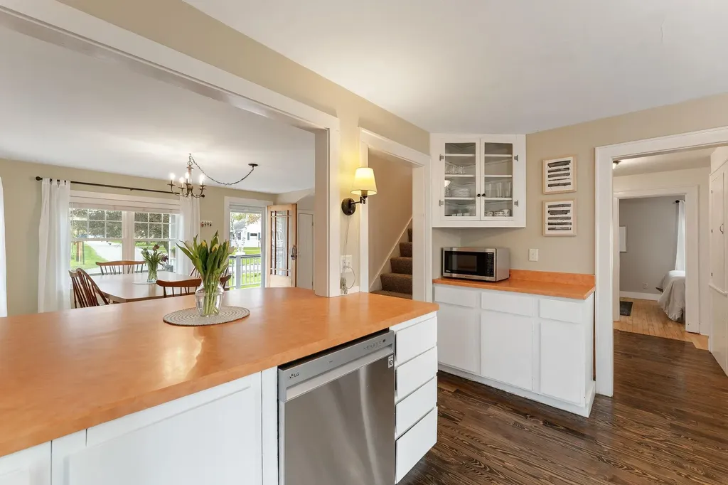 25 Birch Street South Burlington VT 05403