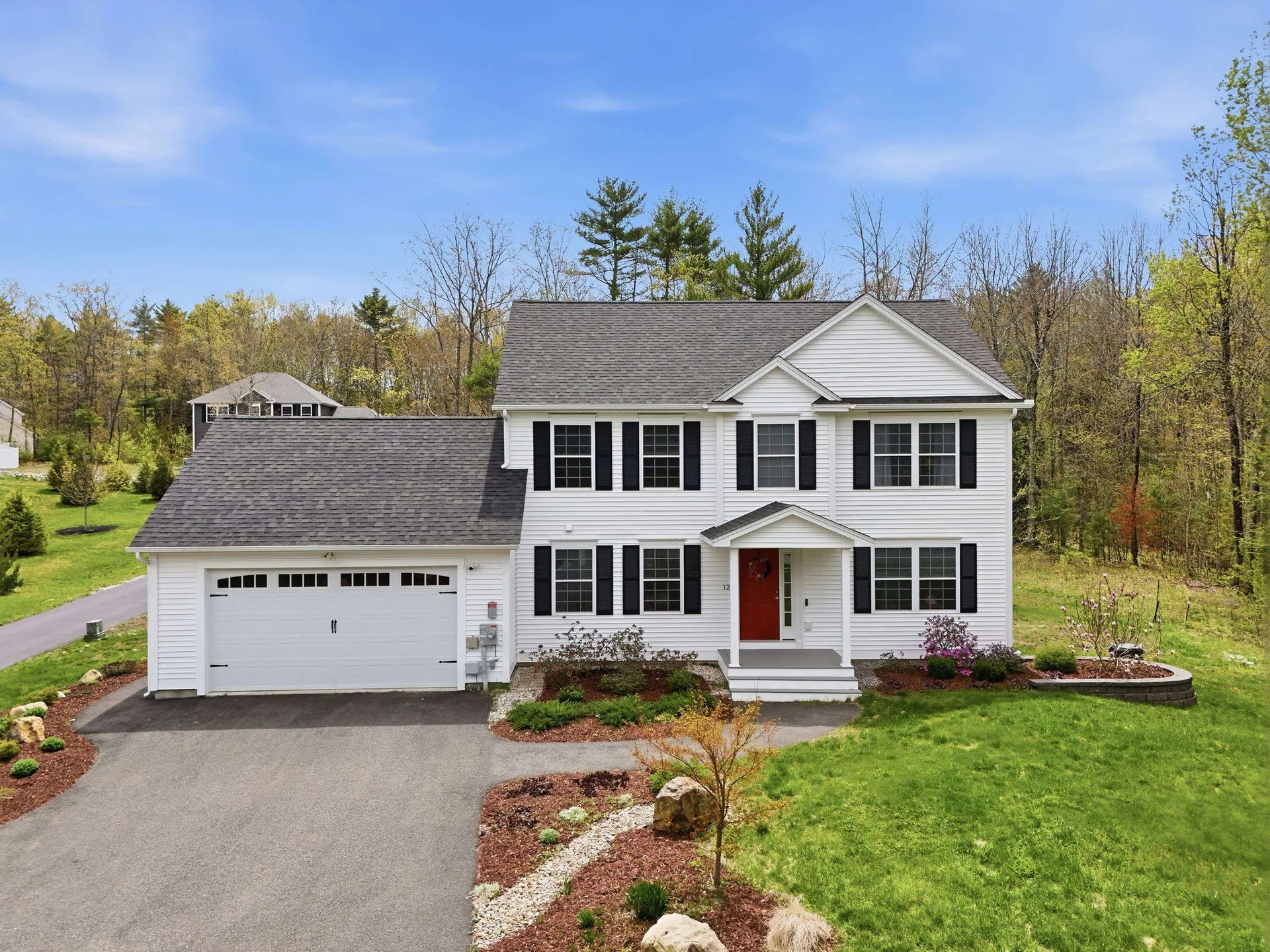 12 Sandybrook Drive Raymond NH 03077