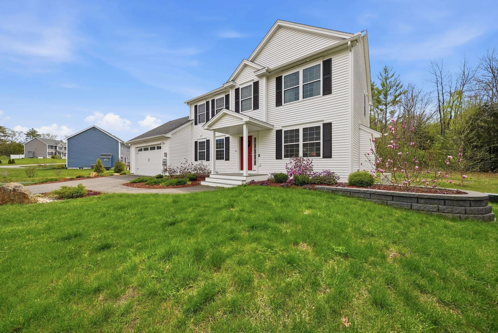 12 Sandybrook Drive Raymond NH 03077