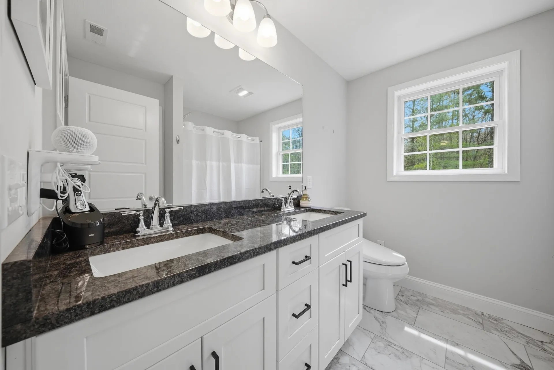 12 Sandybrook Drive Raymond NH 03077