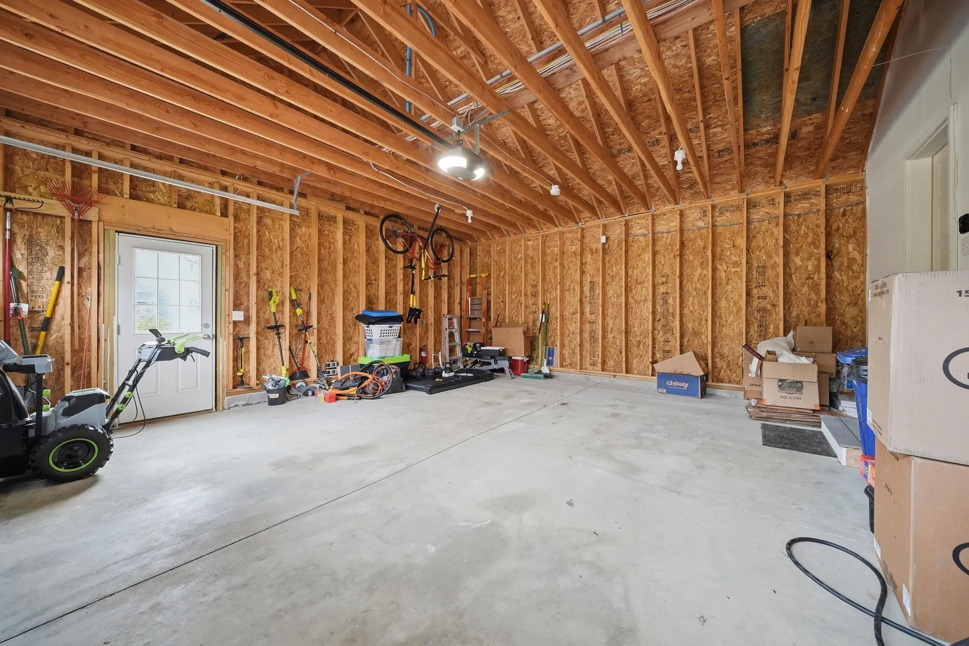 12 Sandybrook Drive Raymond NH 03077