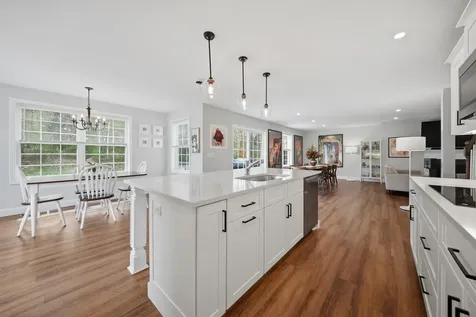 12 Sandybrook Drive Raymond NH 03077