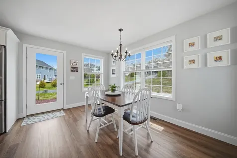 12 Sandybrook Drive Raymond NH 03077