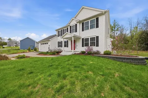 12 Sandybrook Drive Raymond NH 03077