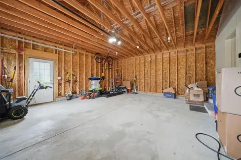 12 Sandybrook Drive Raymond NH 03077
