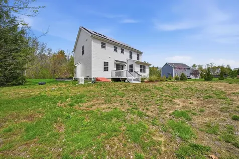 12 Sandybrook Drive Raymond NH 03077