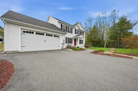 12 Sandybrook Drive Raymond NH 03077