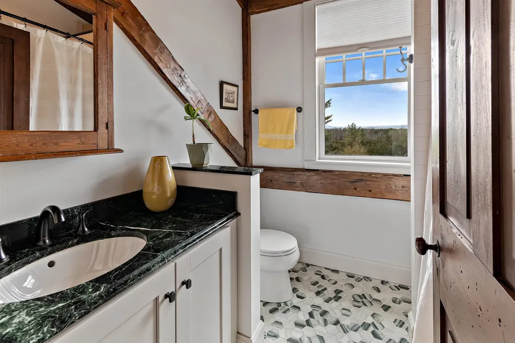 1576 Ferry Road Charlotte VT 05445