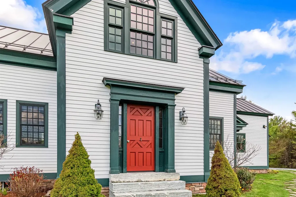 1576 Ferry Road Charlotte VT 05445