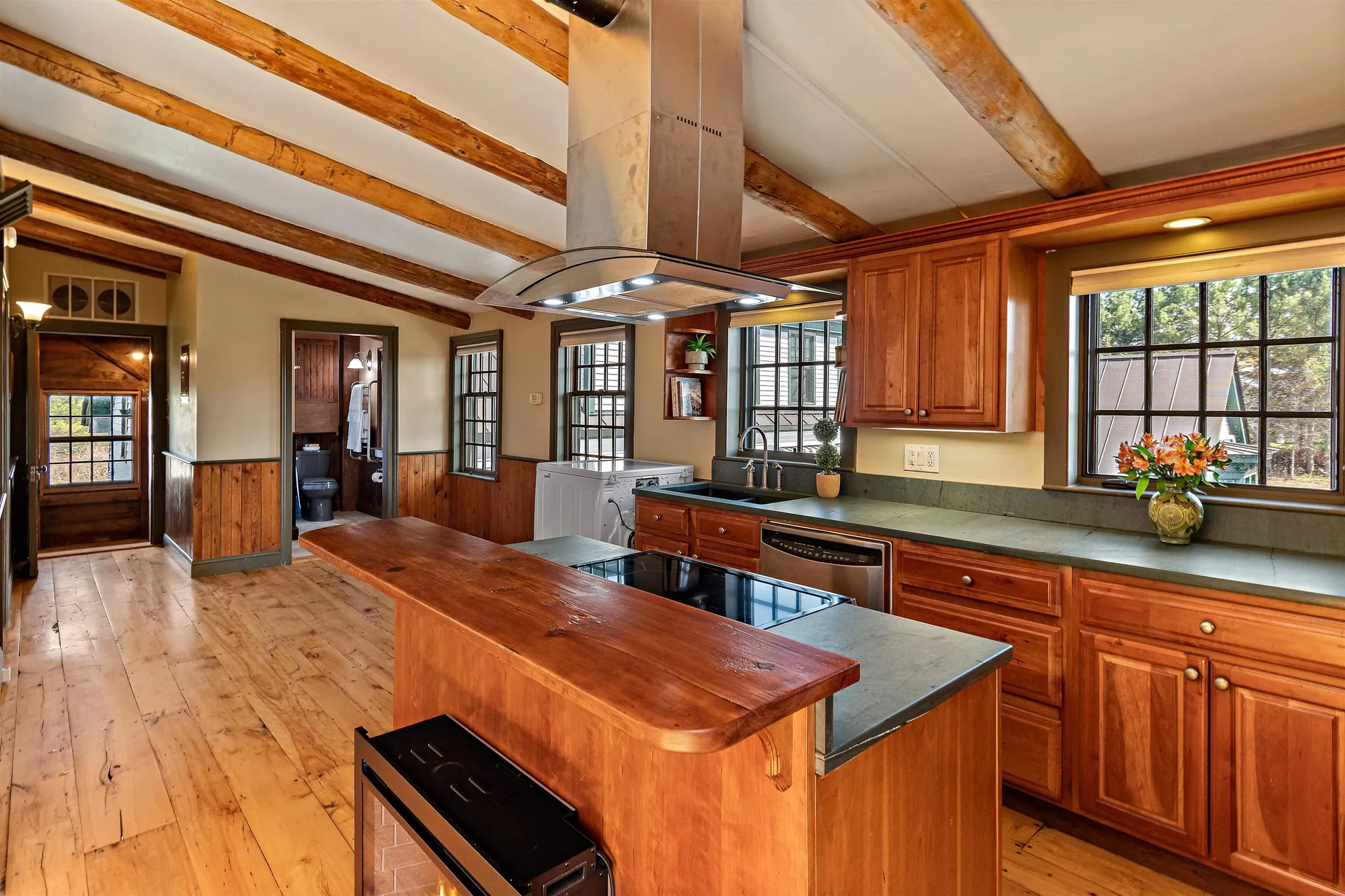 1576 Ferry Road Charlotte VT 05445