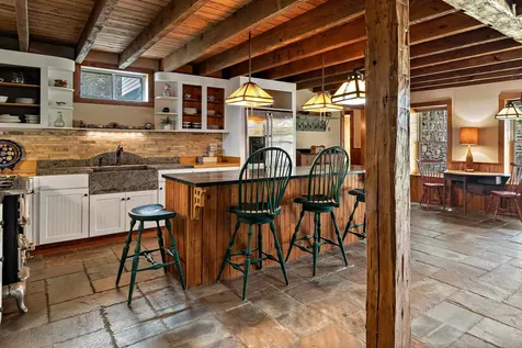 1576 Ferry Road Charlotte VT 05445