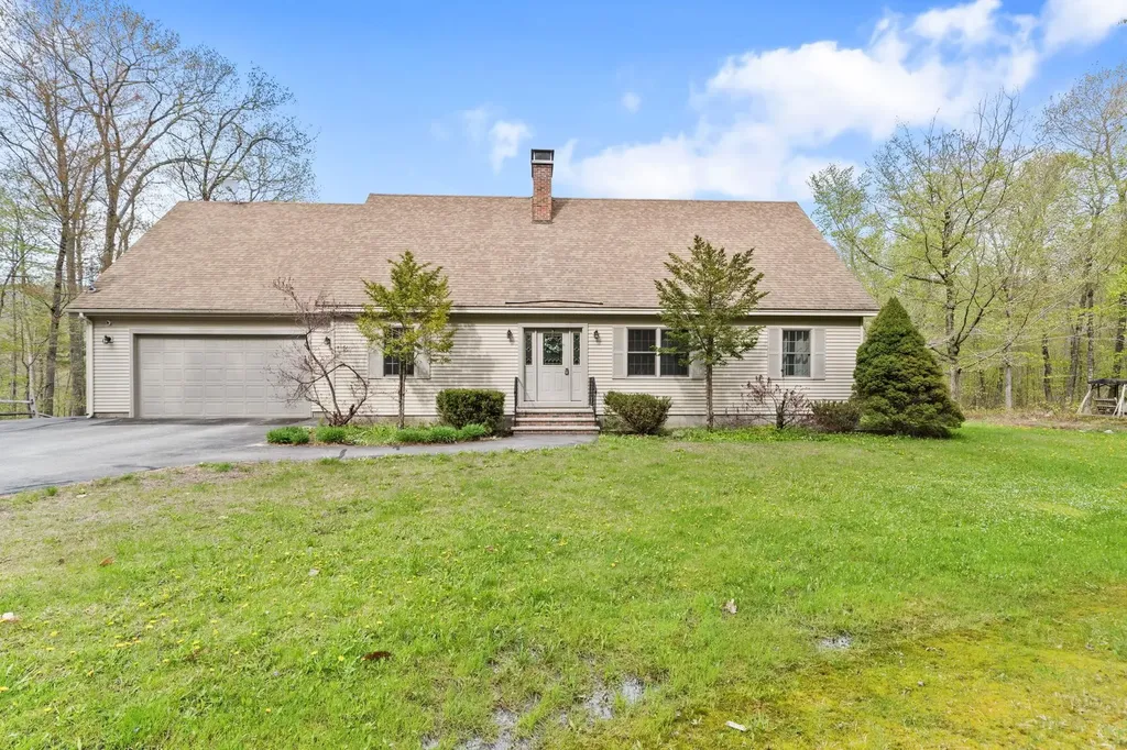 10 Avon Shores Road Moultonborough NH 03254