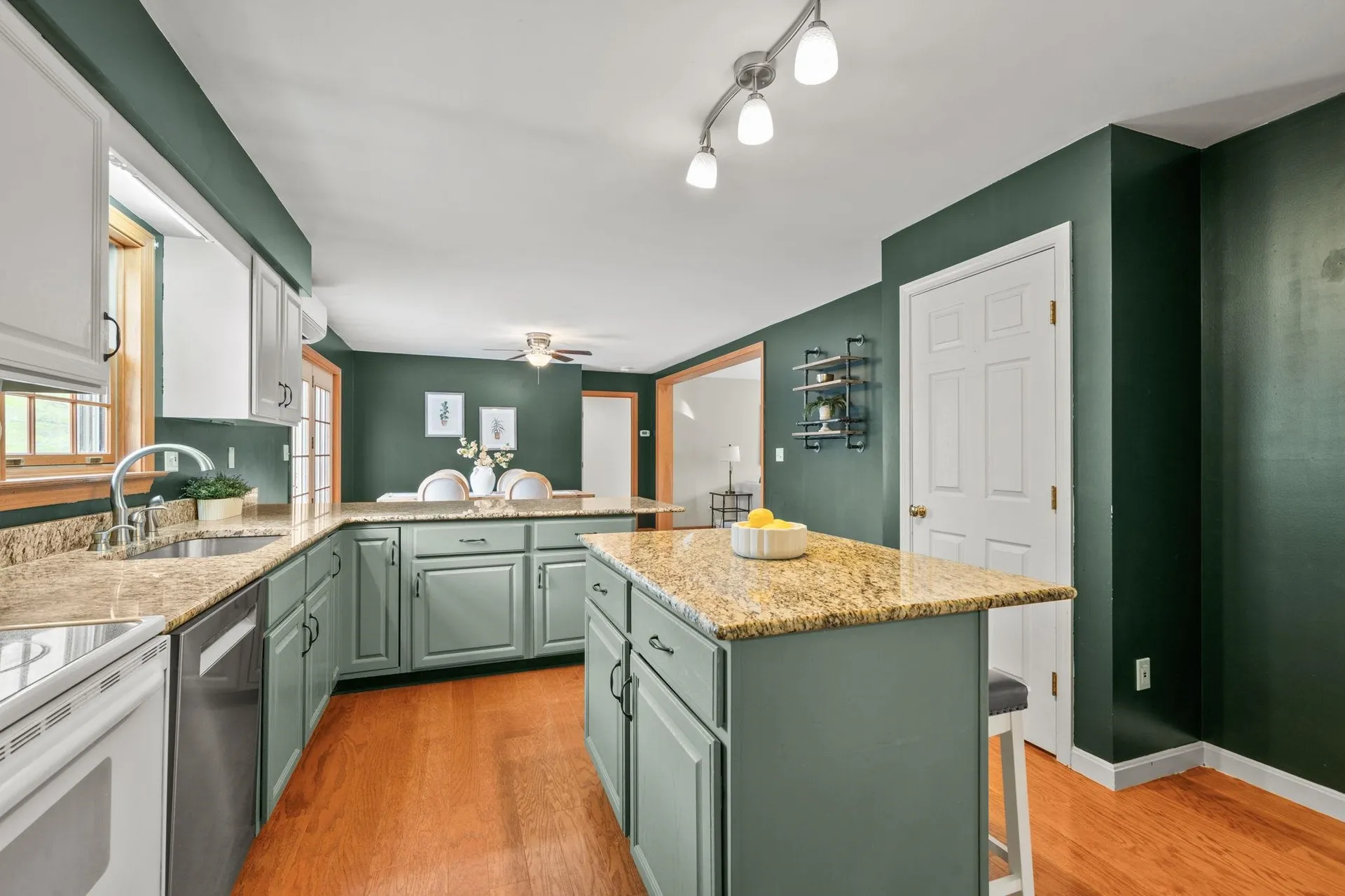 10 Avon Shores Road Moultonborough NH 03254