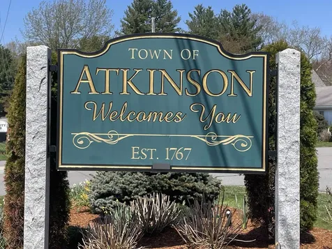 15 Knightland Road Atkinson NH 03811