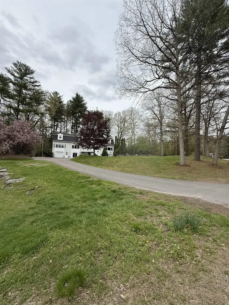 4 Sunset Drive Londonderry NH 03053