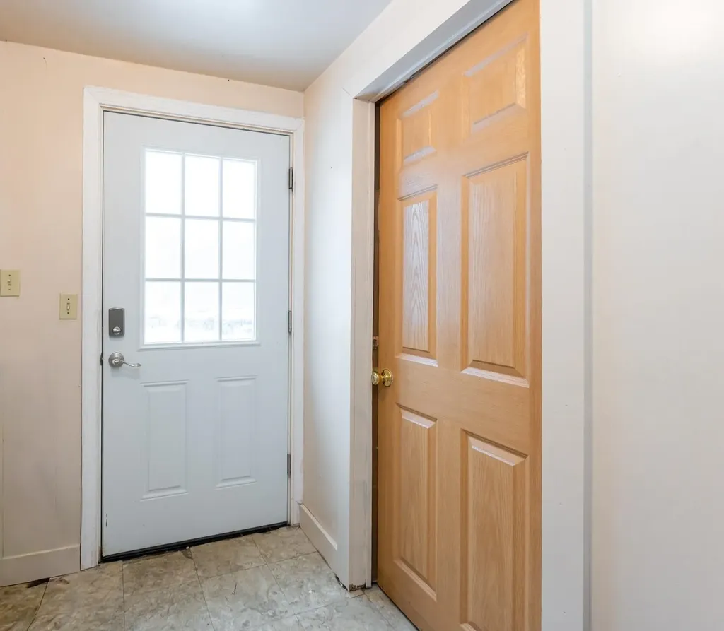 4 Sunset Drive Londonderry NH 03053