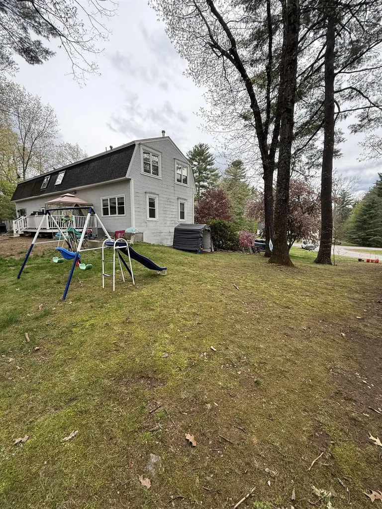 4 Sunset Drive Londonderry NH 03053