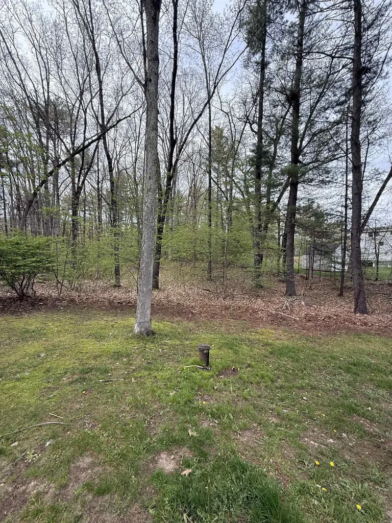 4 Sunset Drive Londonderry NH 03053