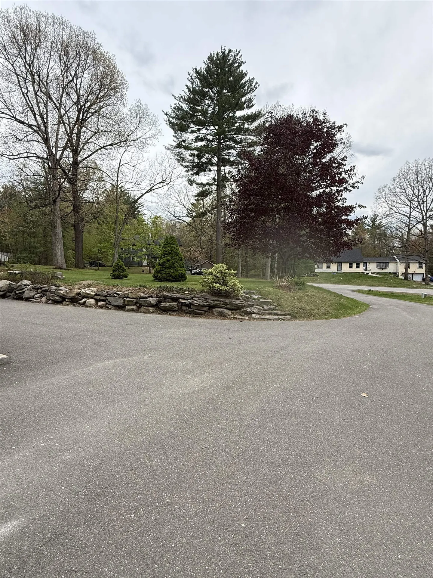 4 Sunset Drive Londonderry NH 03053