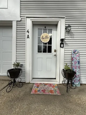 4 Sunset Drive Londonderry NH 03053