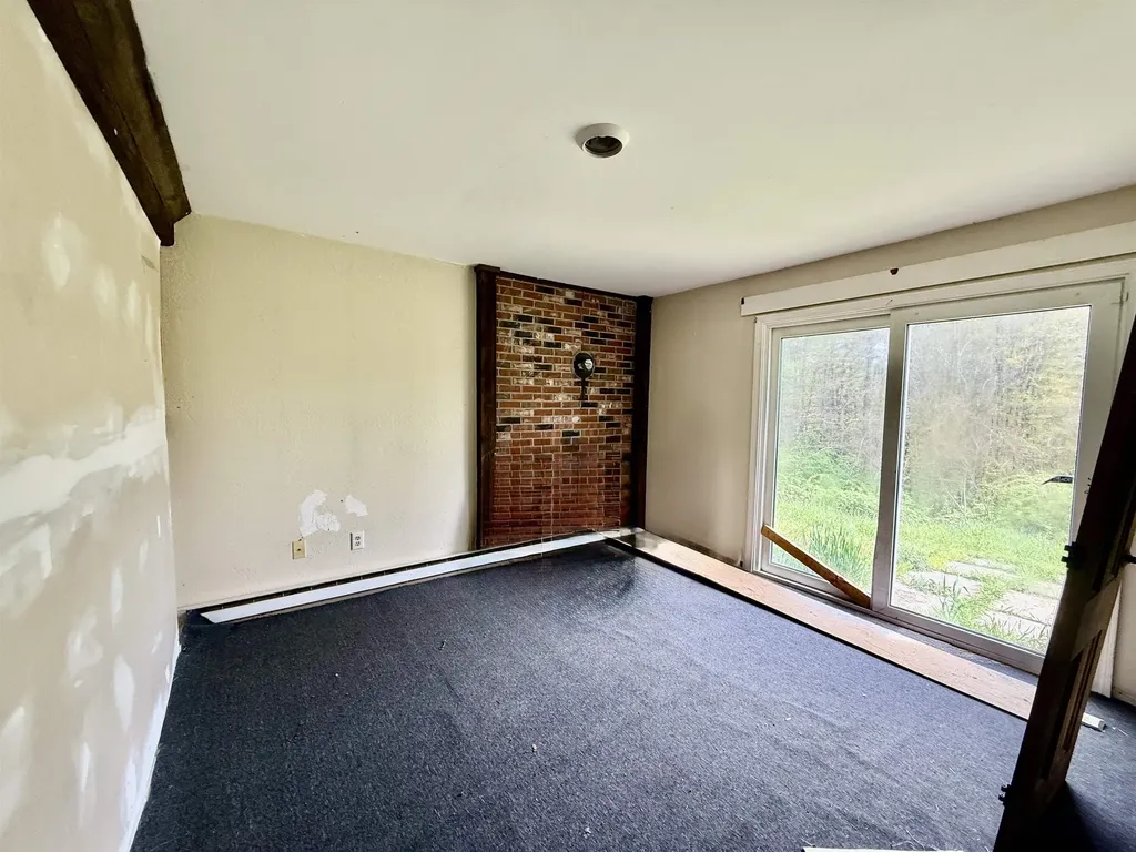 128 Roberts Hill Road Claremont NH 03743