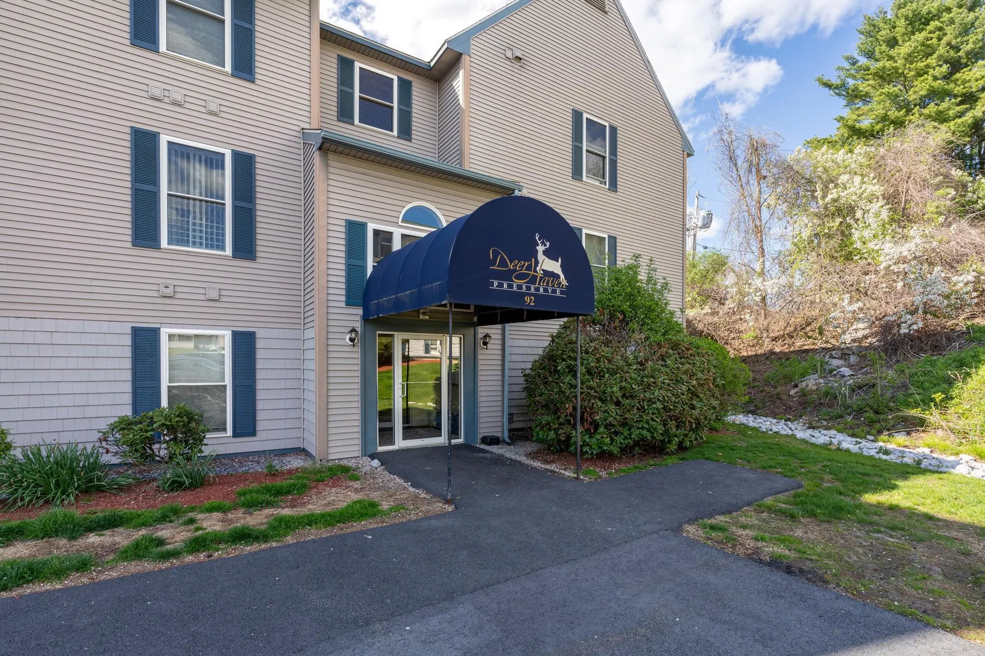 92 Eastern Avenue Manchester NH 03104