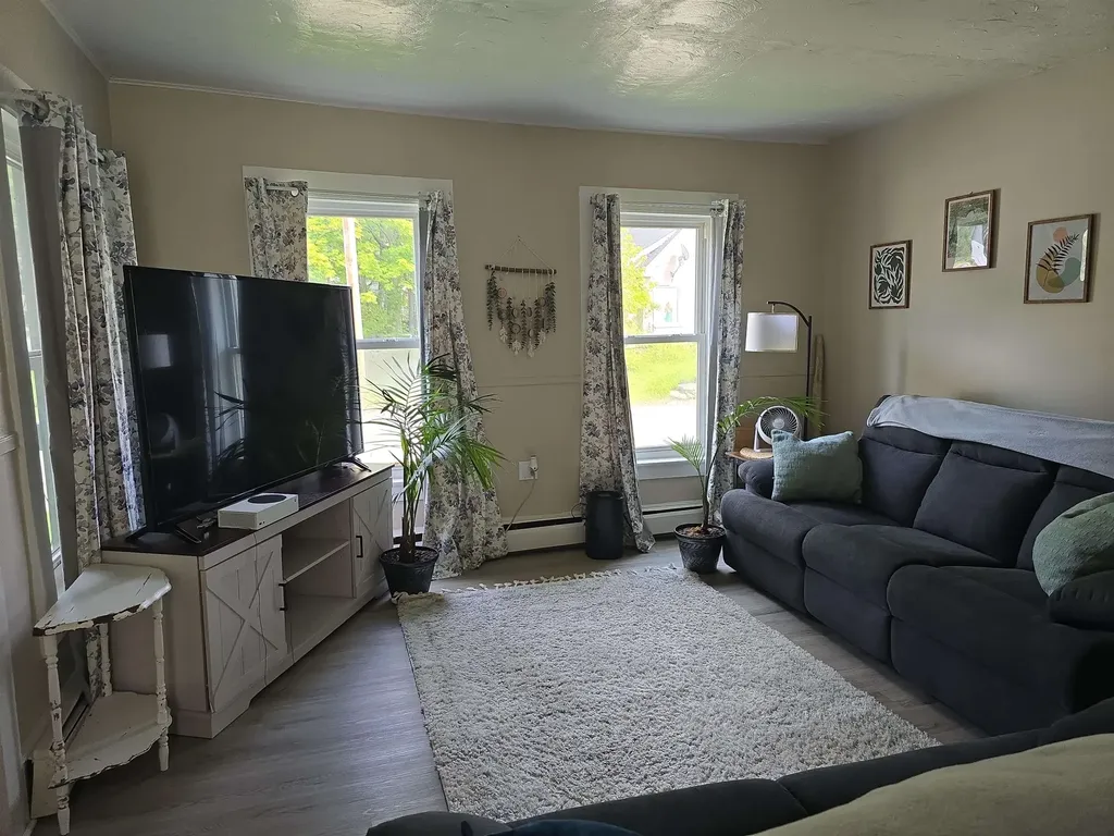 38 Summer Street Newport NH 03773