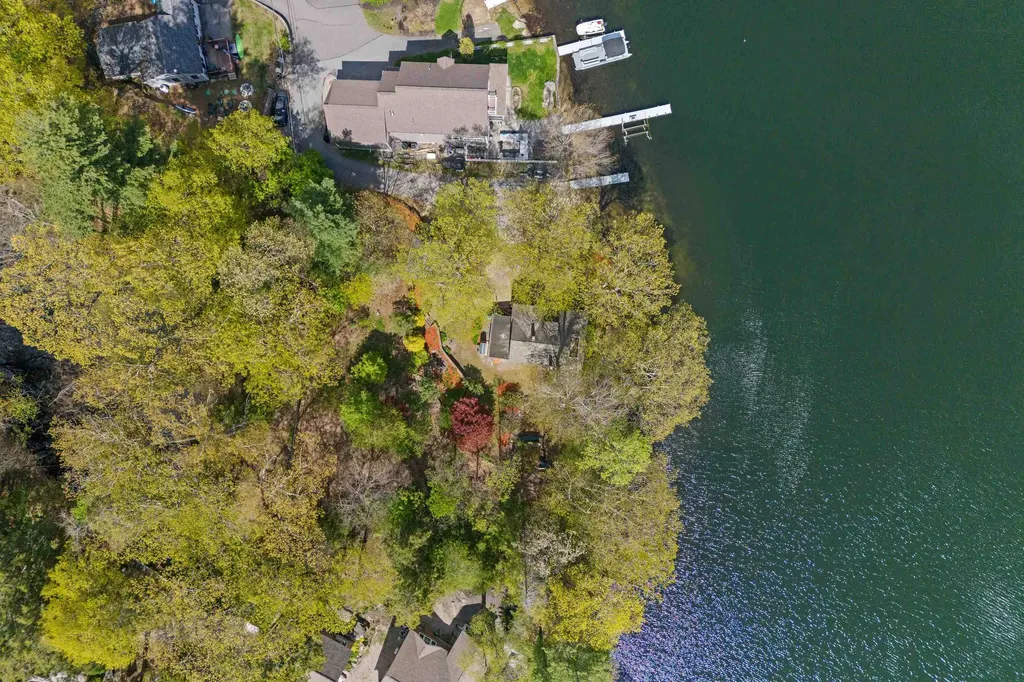 16 Gardner Road Windham NH 03087