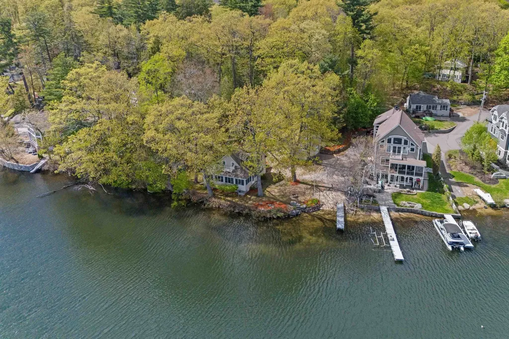 16 Gardner Road Windham NH 03087