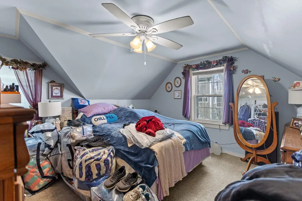 16 Gardner Road Windham NH 03087