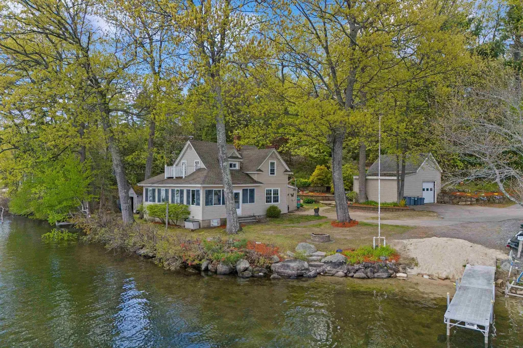 16 Gardner Road Windham NH 03087
